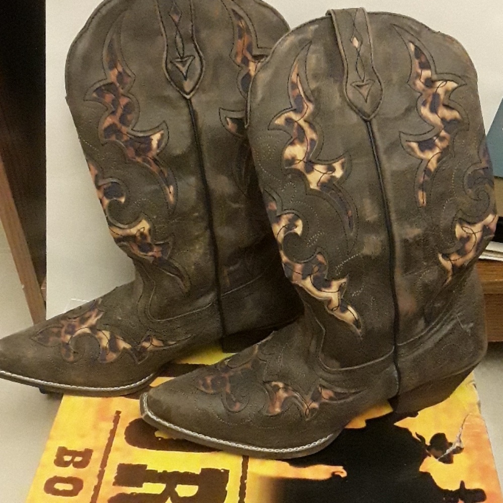 Boots for women